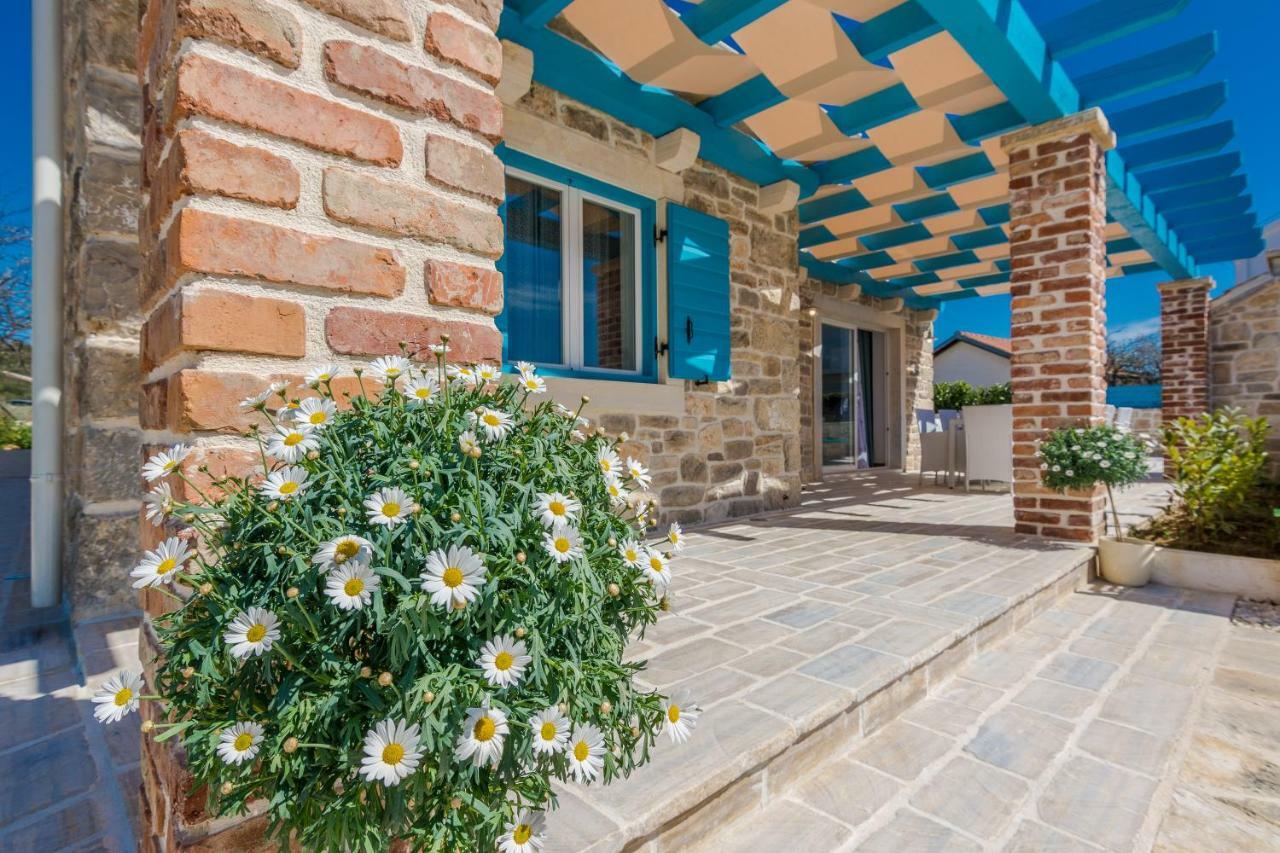 Villa Delozija Sukosan Ngoại thất bức ảnh