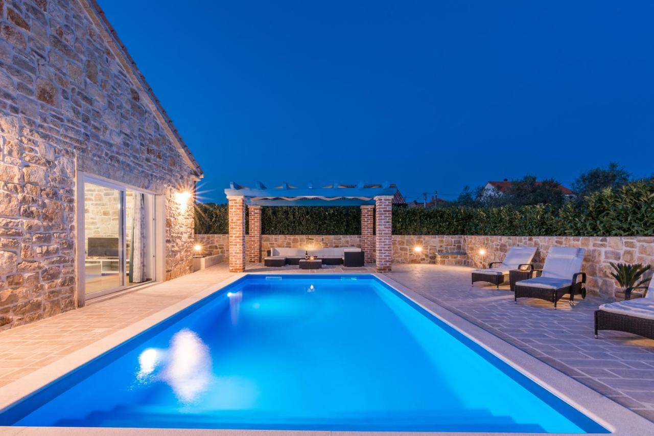 Villa Delozija Sukosan Ngoại thất bức ảnh