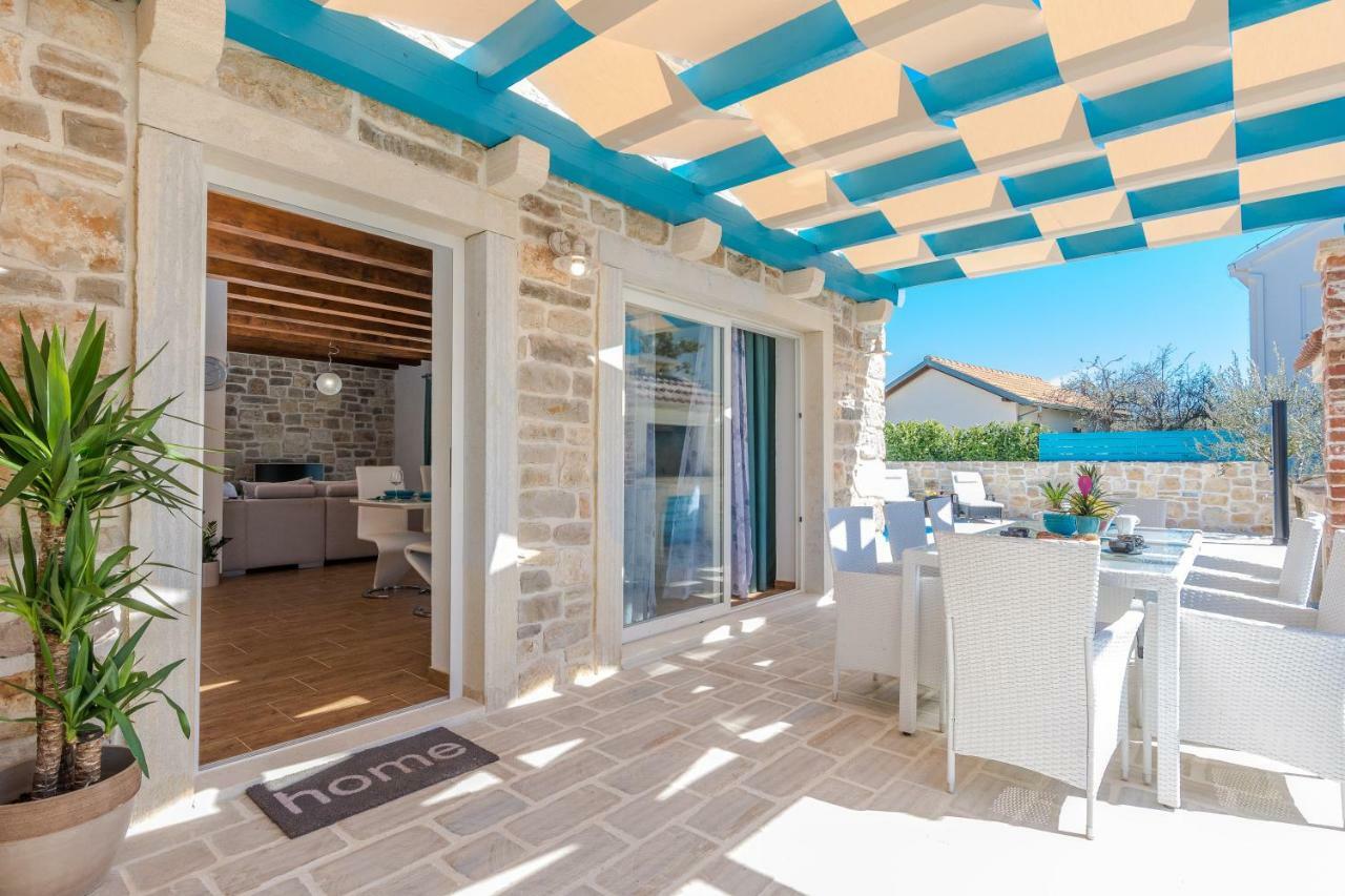 Villa Delozija Sukosan Ngoại thất bức ảnh