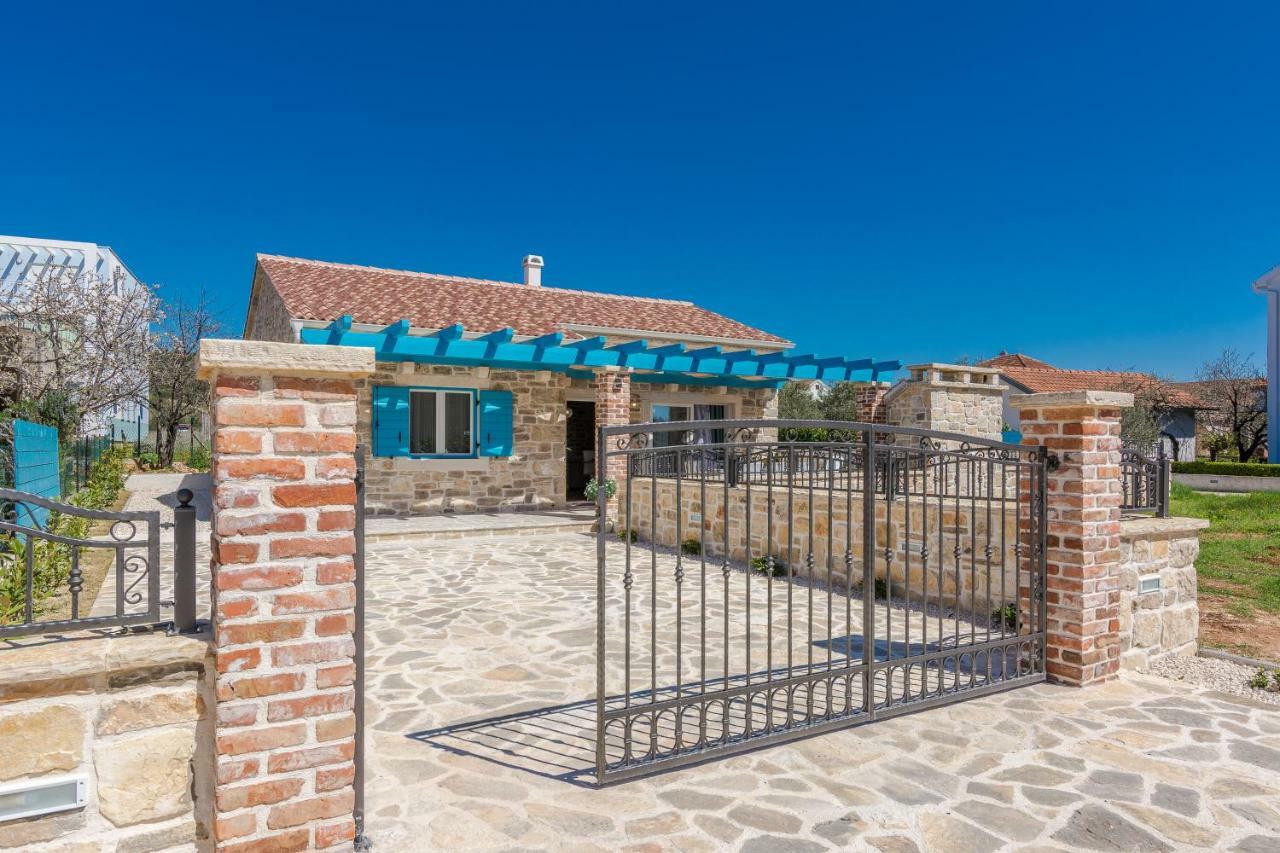 Villa Delozija Sukosan Ngoại thất bức ảnh
