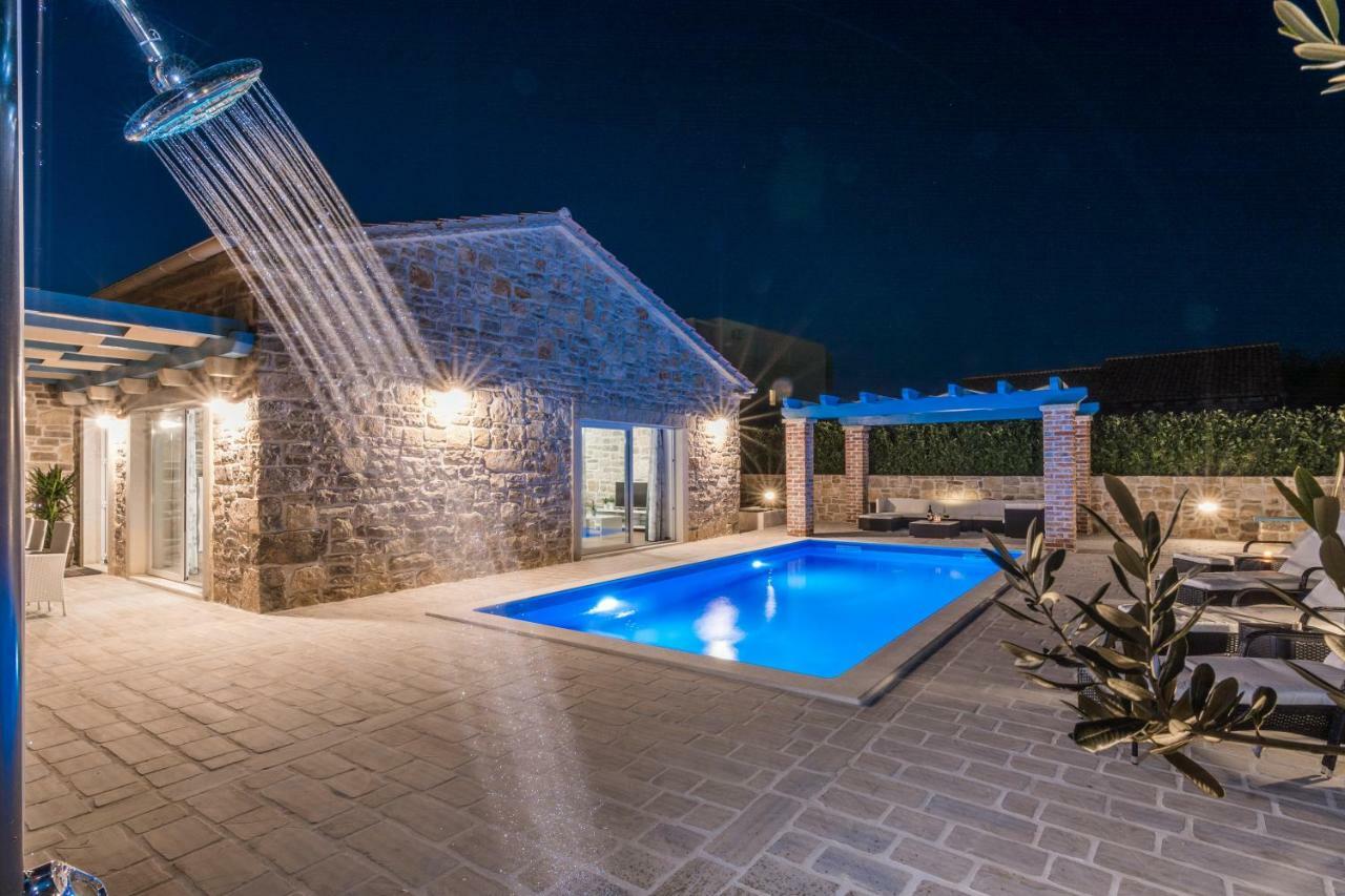 Villa Delozija Sukosan Ngoại thất bức ảnh
